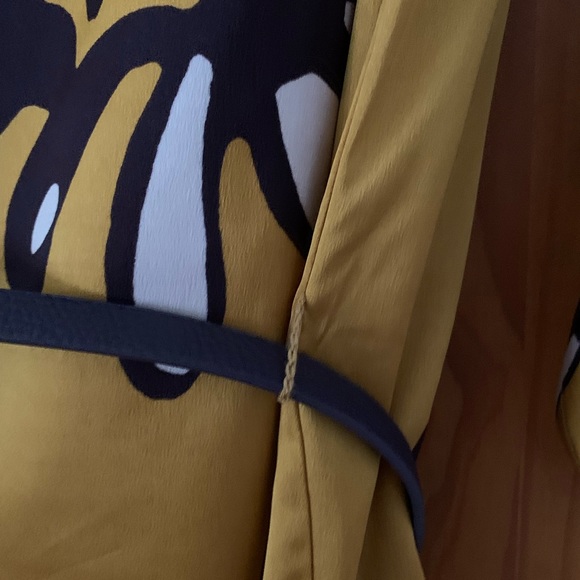 Mustard colored mid length dress with white and dark purple accents - Picture 4 of 7